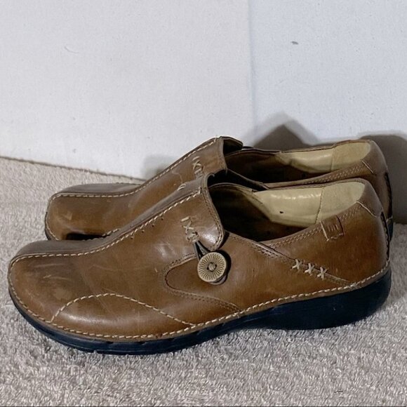 Clarks Unstructured Brown Leather Slip on Shoes 6.5 - Picture 2 of 10